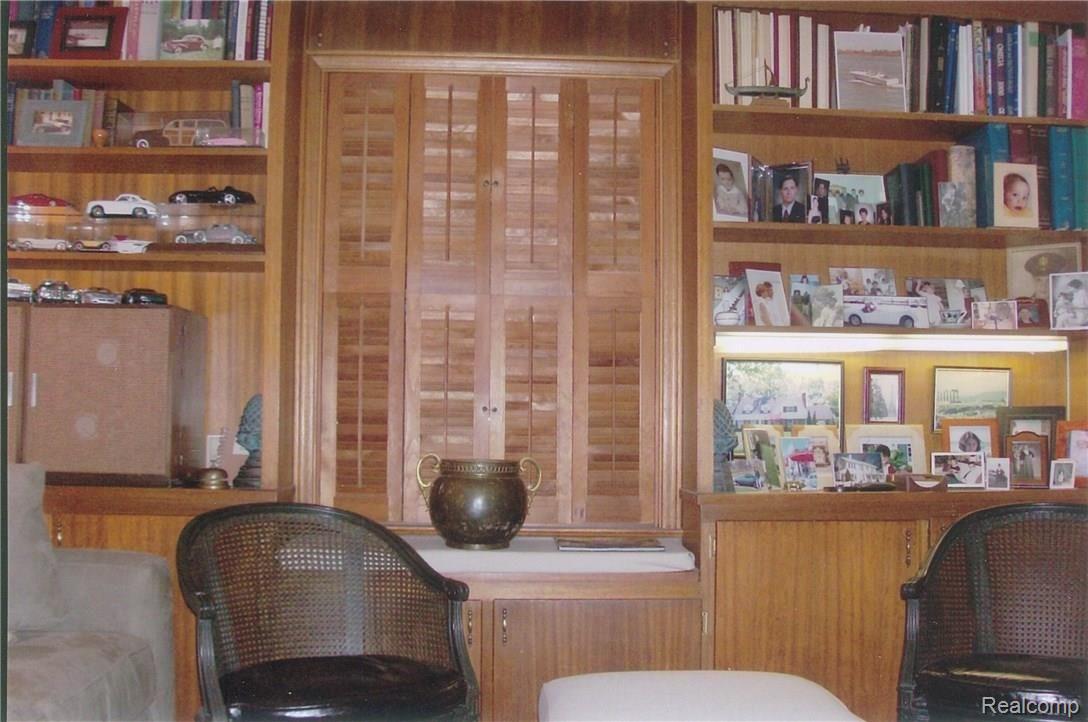 75 Colonial Road Grosse Pointe, MI 48236 - Photo 13 of 19 ps_2015_09_11___09_07_02.jpg
