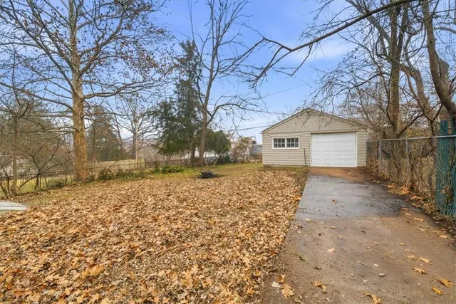 $155,000 | 1523 South Harvard Avenue, Independence, MO 64052