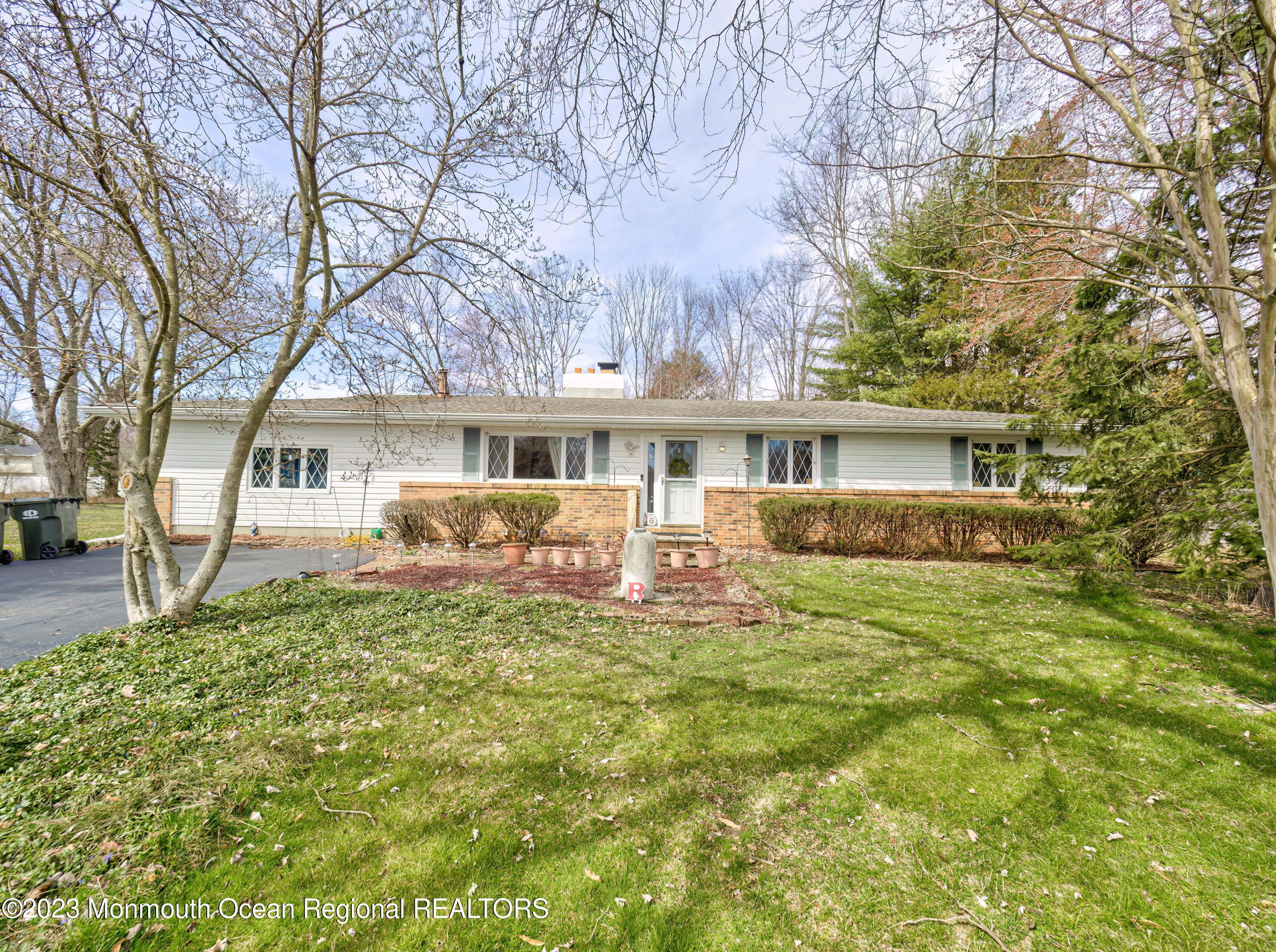 12 Georgia Road Freehold, NJ 07728 - Photo 2 of 18 georgia_19