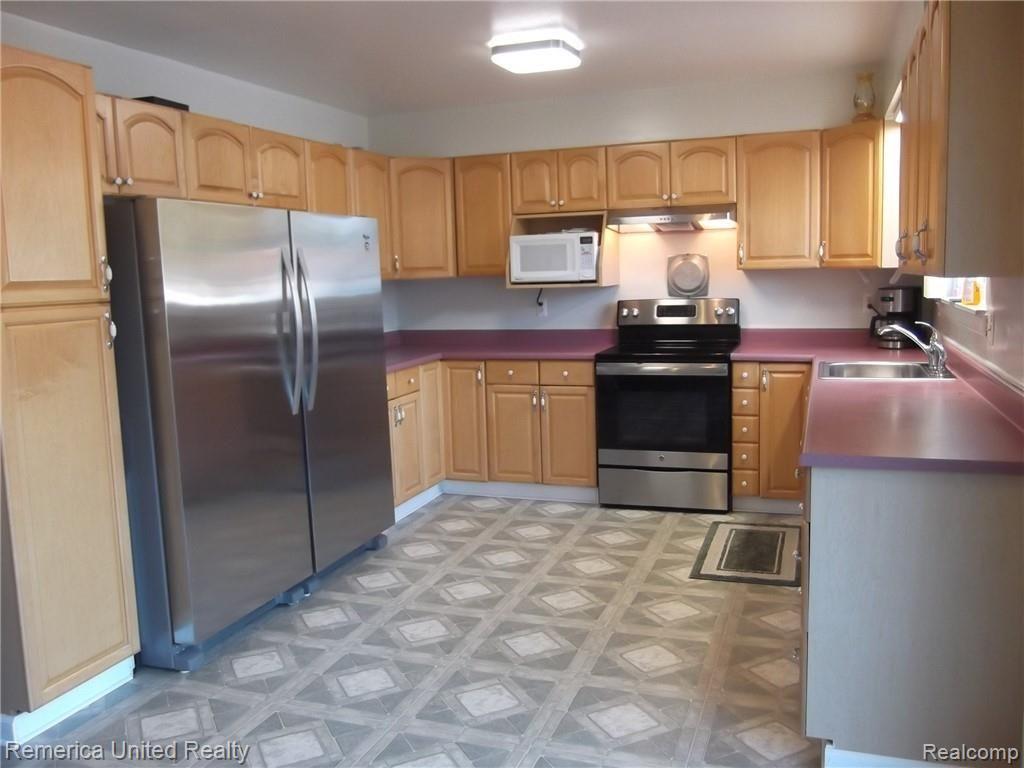 7860 North Henry Ruff Road Westland, MI 48185 - Photo 19 of 50 DSCF1436.JPG