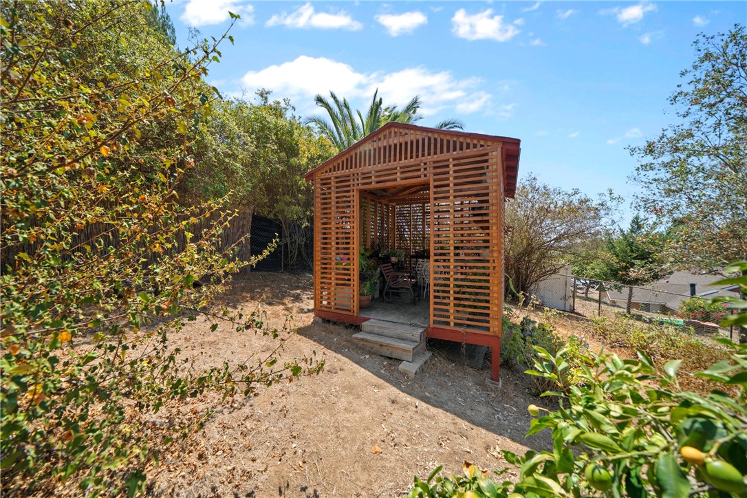 720 Carnation Lane Fallbrook, CA 92028 - Photo 40 of 45 Redwood Pergola