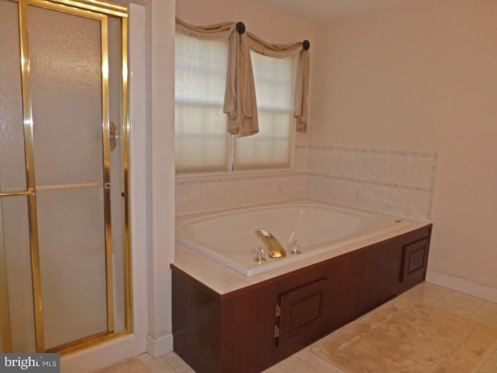 33 Fairwood Avenue Sinking Spring, PA 19608 - Photo 23 of 25 Master Bathroom