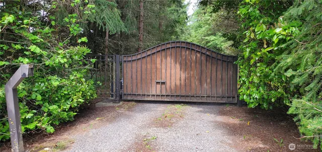 $779,000 | 22930 115th Avenue Southwest, Vashon, WA 98070