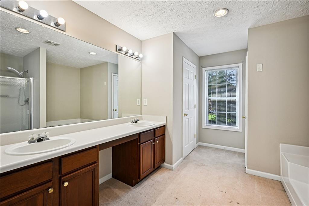 1729 Pinehurst View Court Southwest Grayson, GA 30017 - Photo 15 of 52