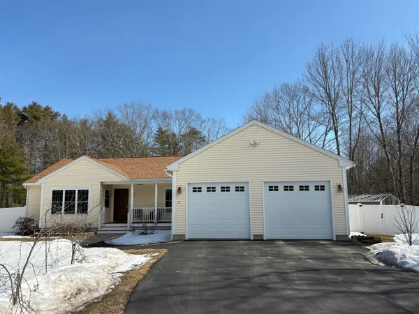 $699,900 | 35 Deerfield Drive, Brunswick, ME 04011