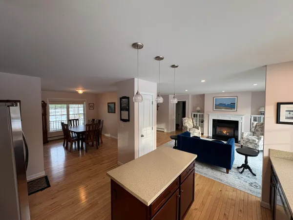 $689,900 | 35 Deerfield Drive, Brunswick, ME 04011