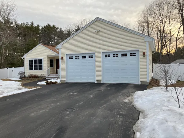 $689,900 | 35 Deerfield Drive, Brunswick, ME 04011