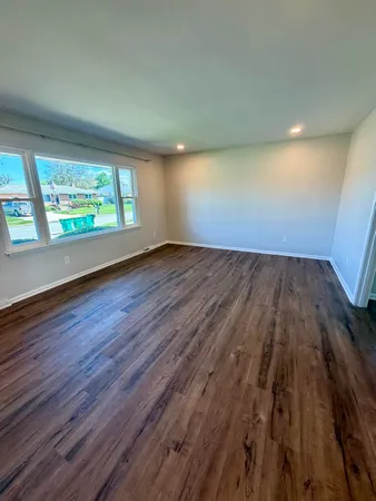 $2,400 | 1441 West 56th Avenue, Merrillville, IN 46410