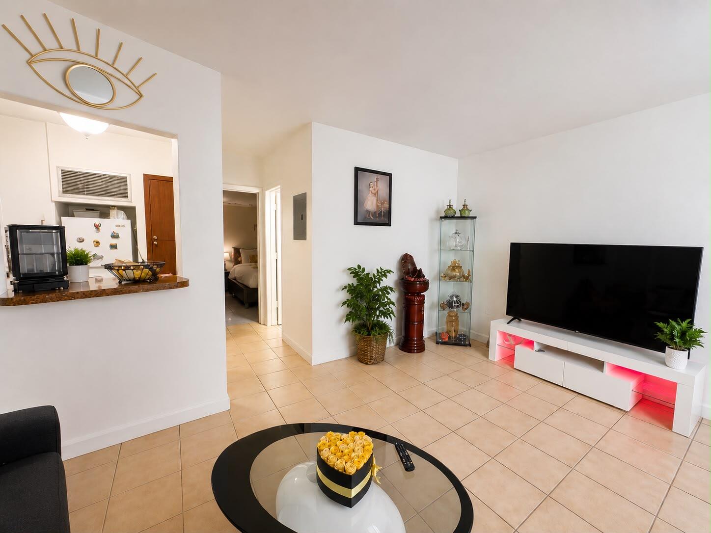 11 Southwest 52nd Avenue, Unit 7B Miami, FL 33134 - Photo 5 of 17 05693cbf-4e22-418e-8a52-f03aca337f12