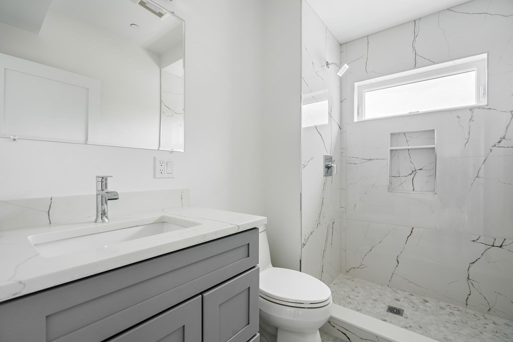 1133 North Shore Road, Unit 202 Revere, MA 02151 - Photo 7 of 14 Gallery Image 7