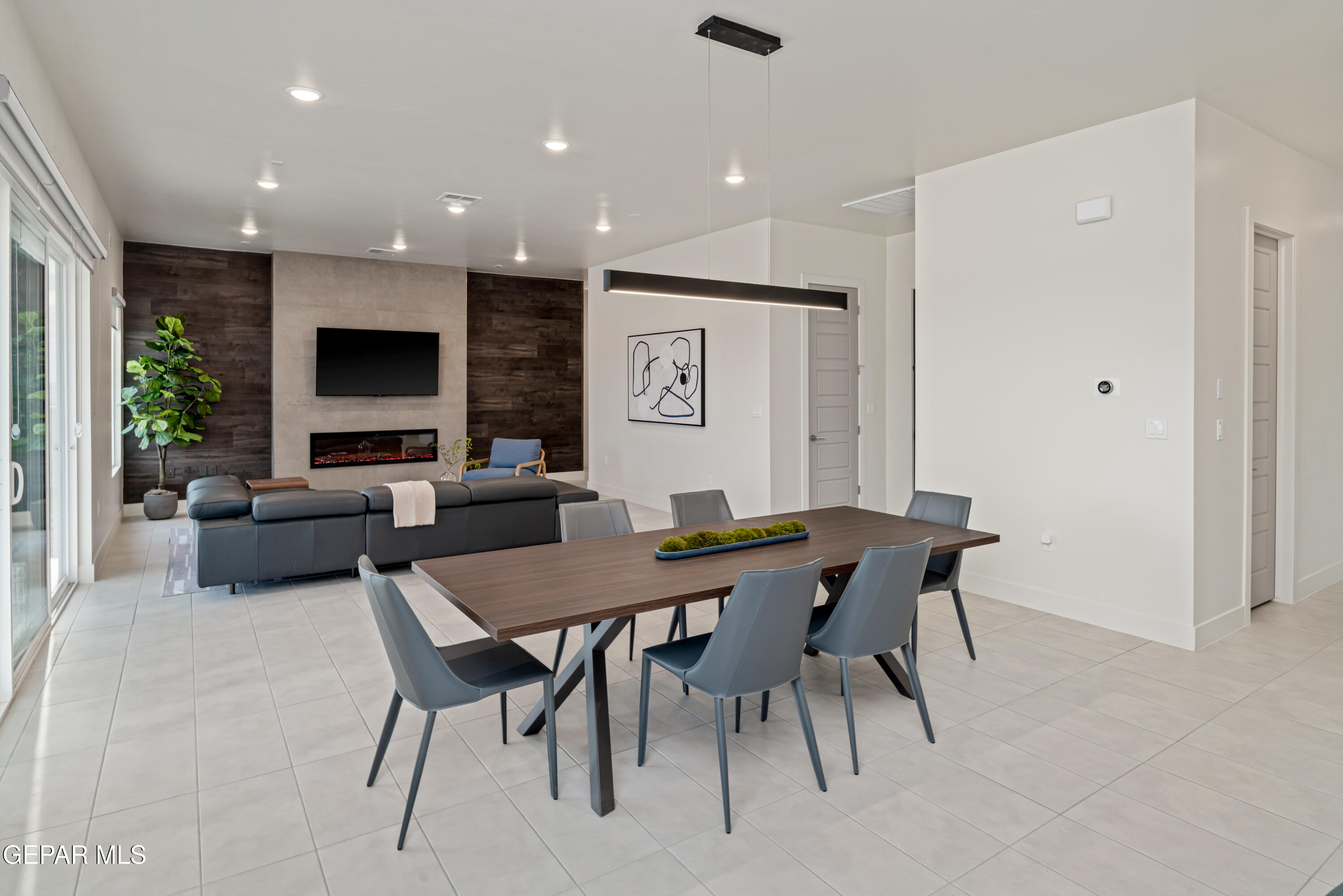 7280 Cimarron Rim Drive El Paso, TX 79911 - Photo 4 of 8 a view of a dining room with furniture