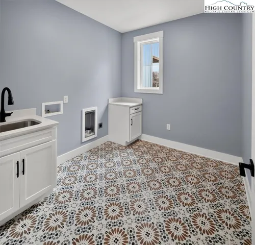 $880,000 | 20 Busic Ridge, Sparta, NC 28675