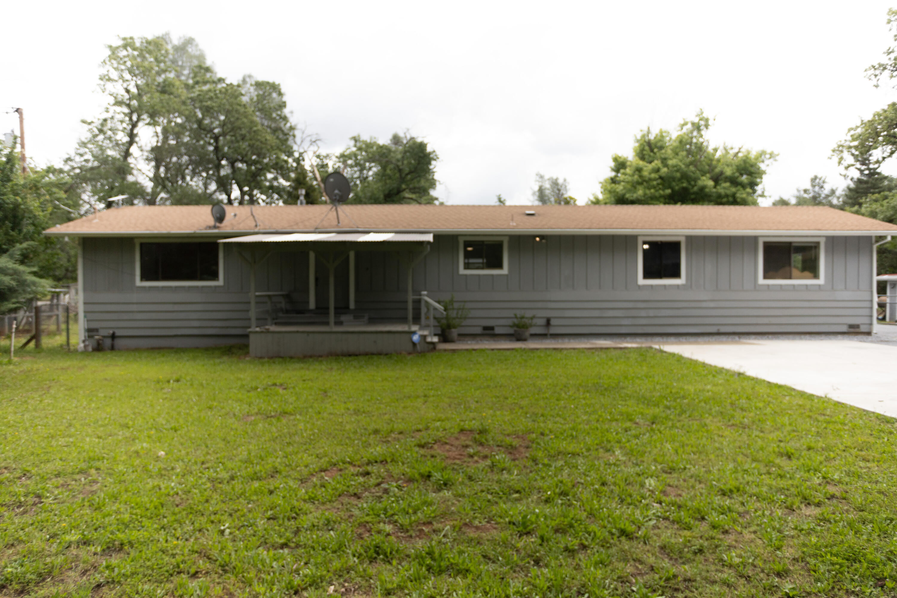 9891 Harley Leighton Road Redding, CA 96003 - Photo 47 of 52 Originals06