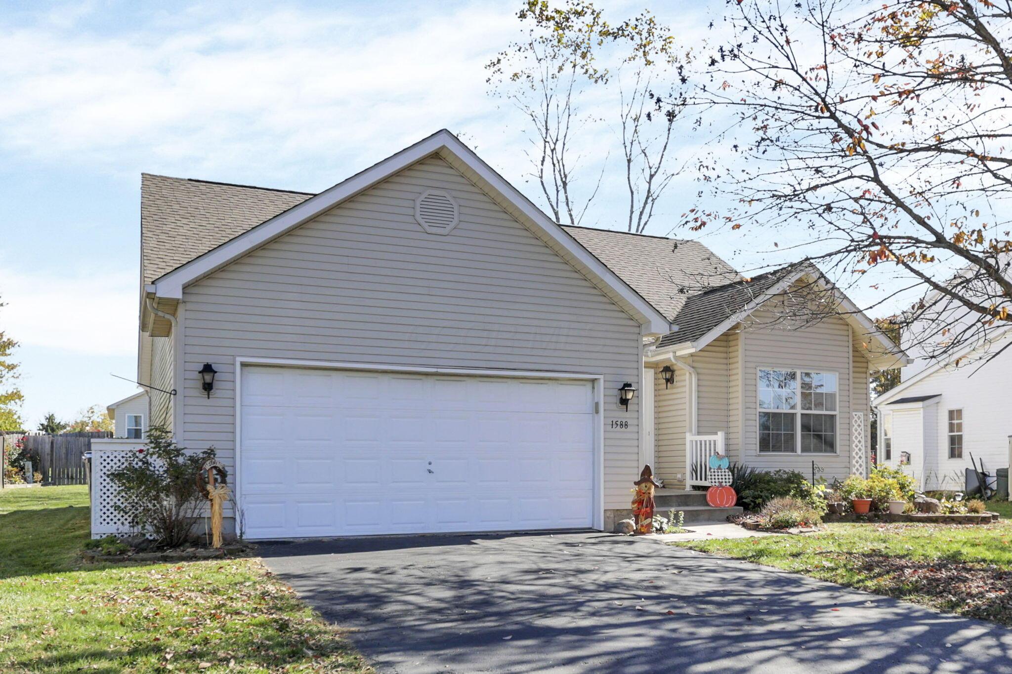 1588 Heatherview Lane Heath, OH 43056 - Photo 52 of 52 Front Exterior