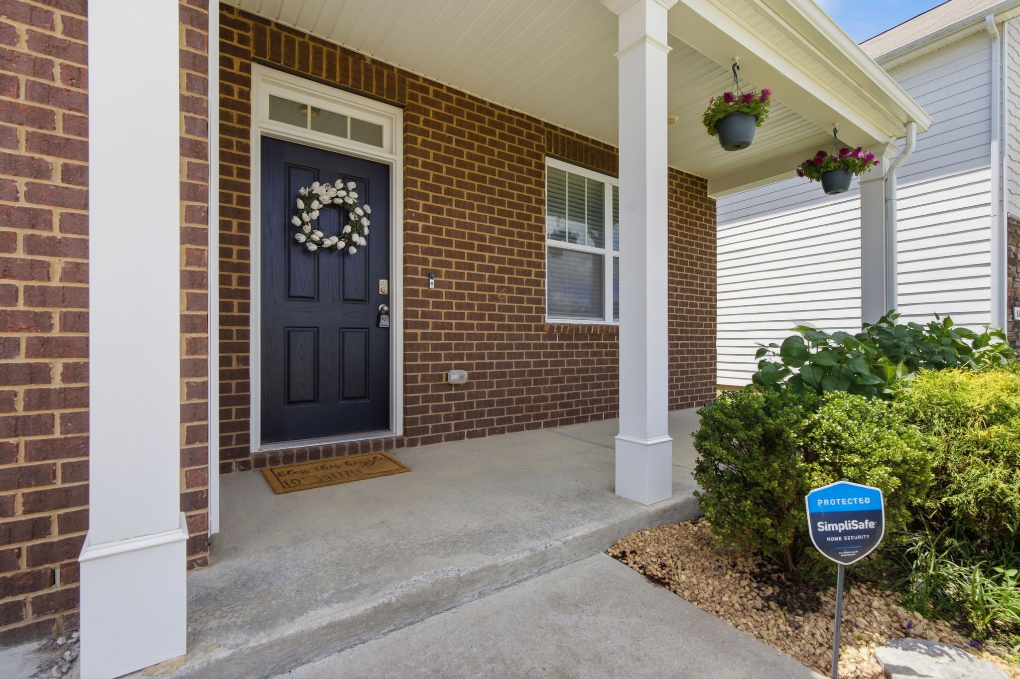 514 Ash Street Lebanon, TN 37087 - Photo 2 of 37 a view of an entrance of the house