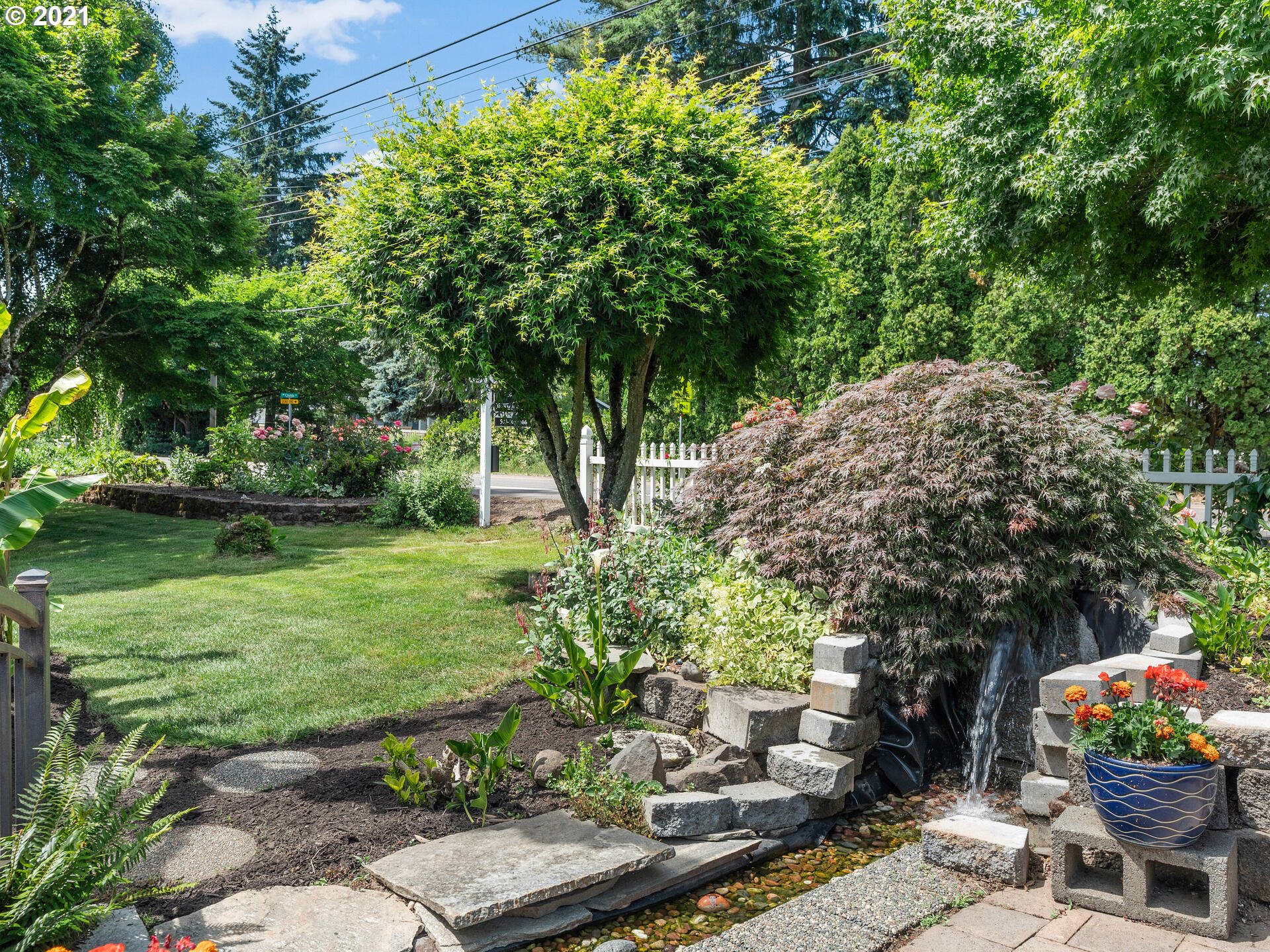 5616 Southwest Childs Road Lake Oswego, OR 97035 - Photo 6 of 22 Gallery Image 6