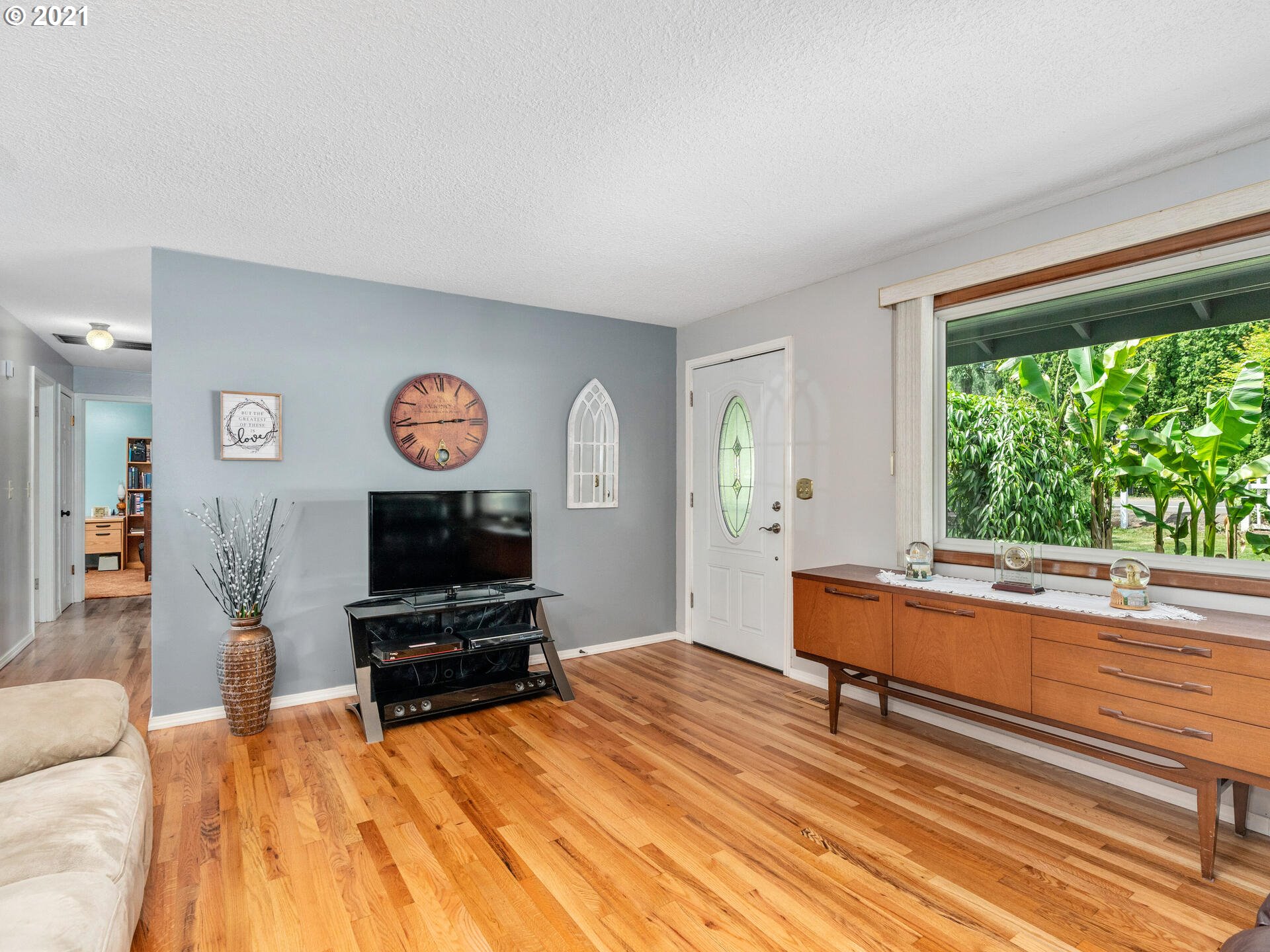 5616 Southwest Childs Road Lake Oswego, OR 97035 - Photo 8 of 22 Gallery Image 8