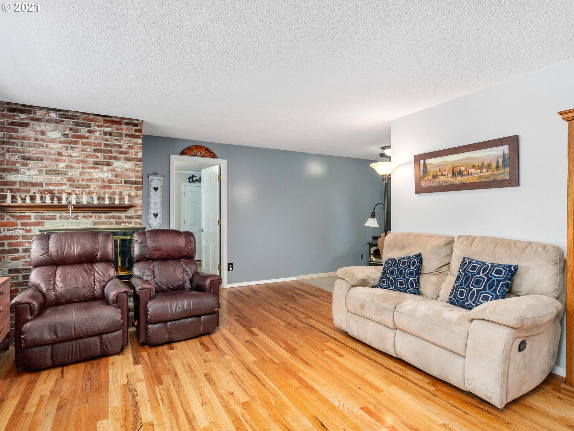 5616 Southwest Childs Road Lake Oswego, OR 97035 - Photo 9 of 22 Gallery Image 9