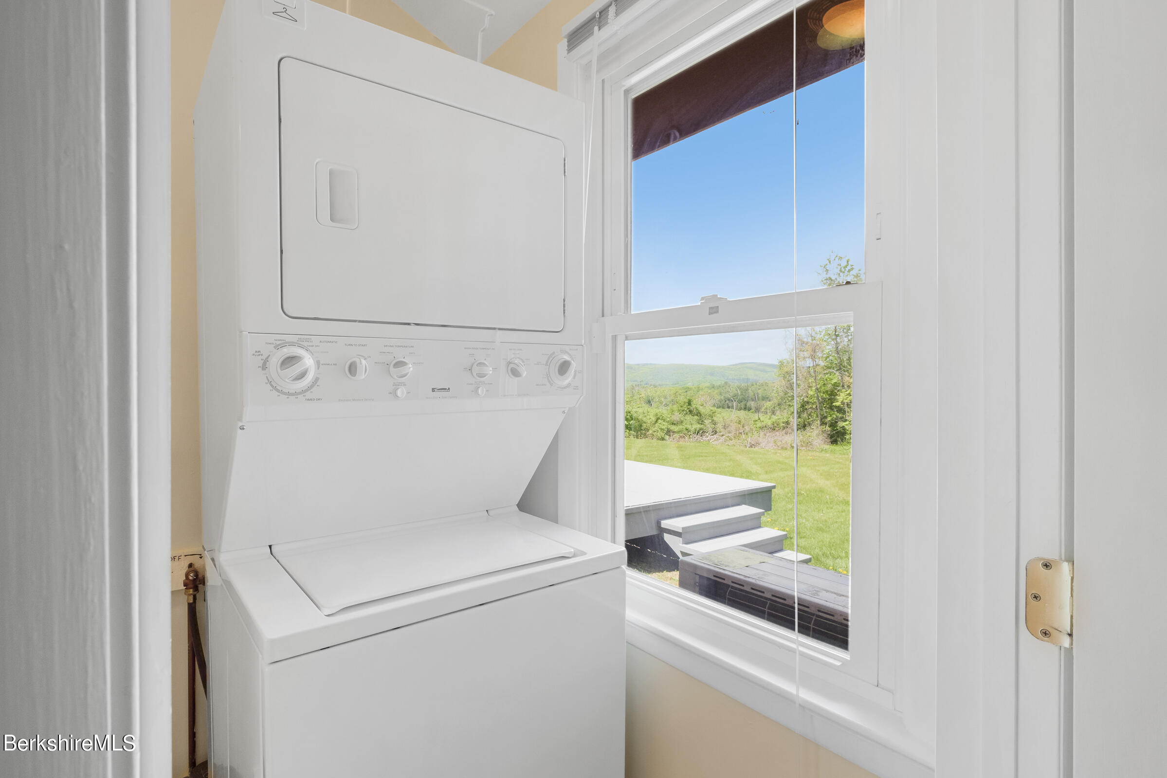 79 View Drive Richmond, MA 01201 - Photo 29 of 34 a view of washer and dryer