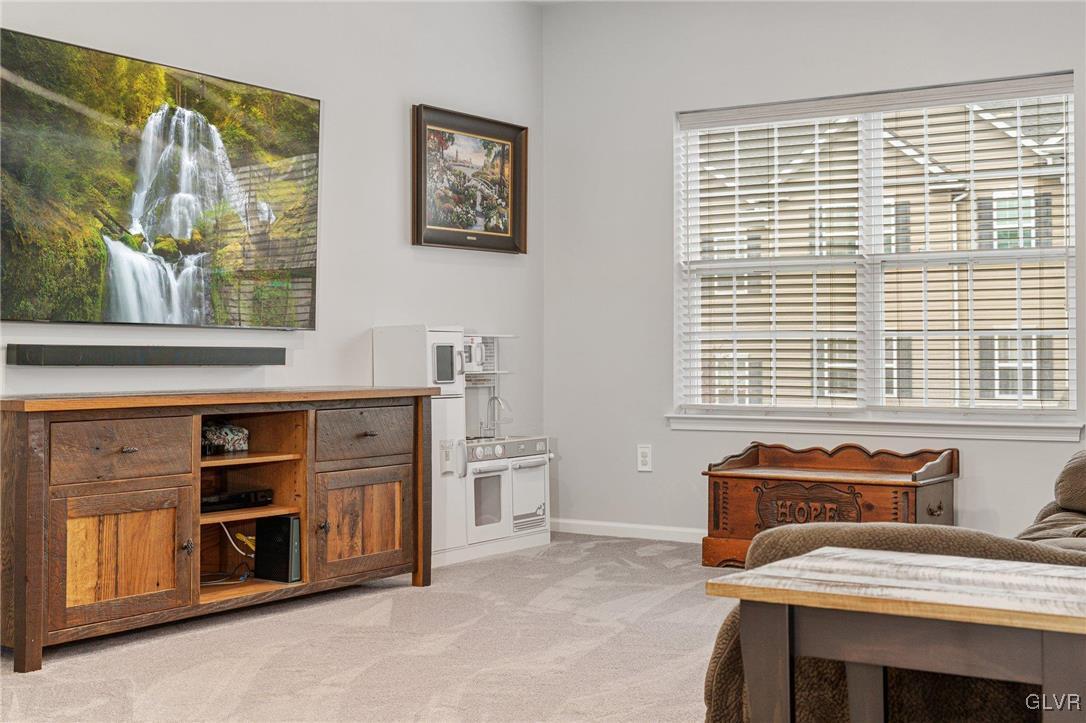 2232 Rising Hill Road Whitehall, PA 18052 - Photo 4 of 26 Gallery Image 4