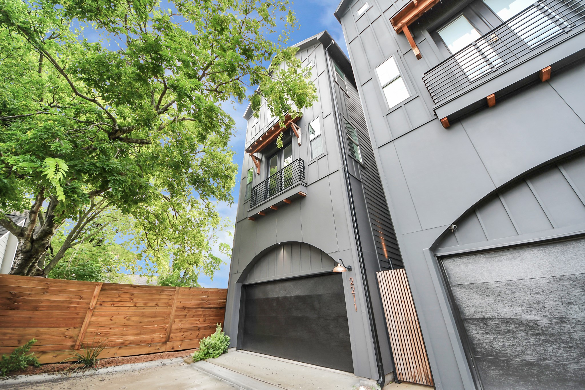 2211 Bevis Street Houston, TX 77008 - Photo 1 of 34