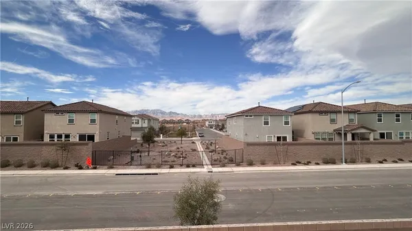$2,550 | 10199 Glowing Amber Street, Las Vegas, NV 89141