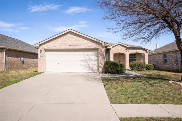 $2,000 | 10008 Cougar Trail, Fort Worth, TX 76108