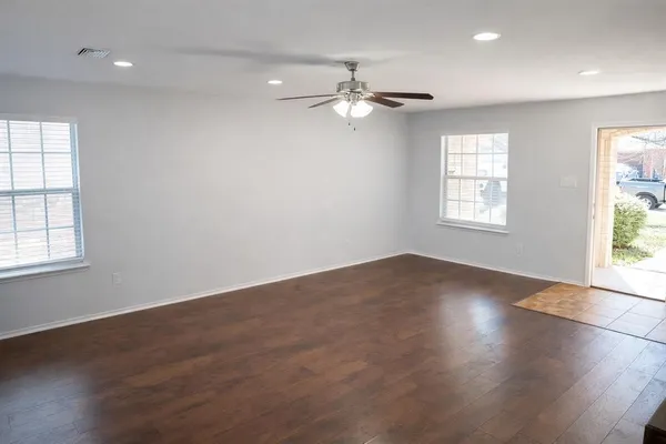 $2,000 | 10008 Cougar Trail, Fort Worth, TX 76108