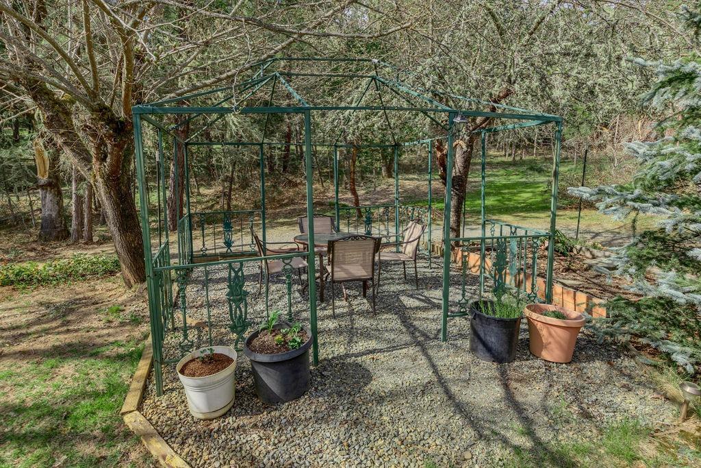 3220 Robertson Bridge Road Grants Pass, OR 97526 - Photo 14 of 35 Additional Photo