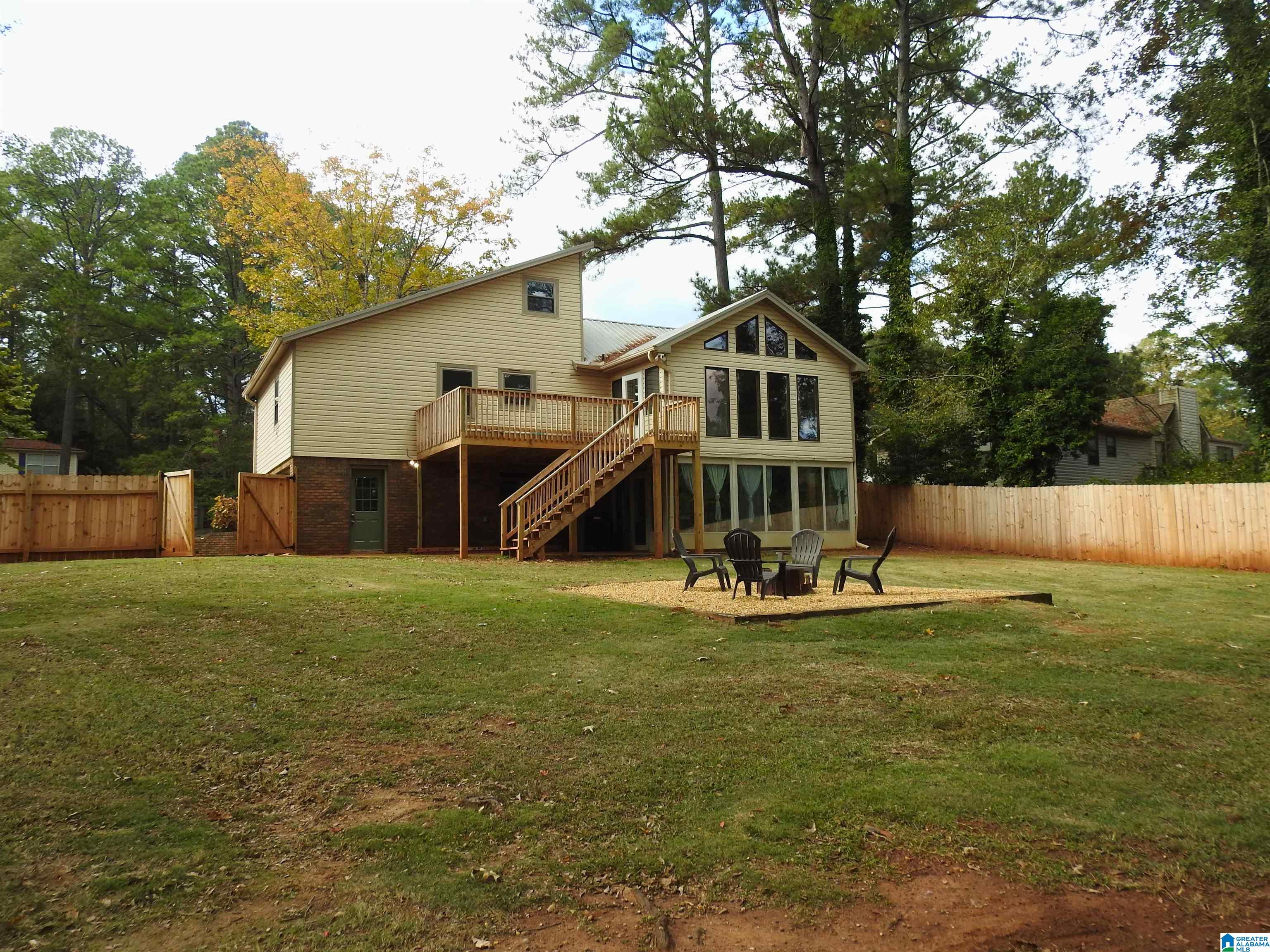 340 Comanche Street Montevallo, AL 35115 - Photo 3 of 28