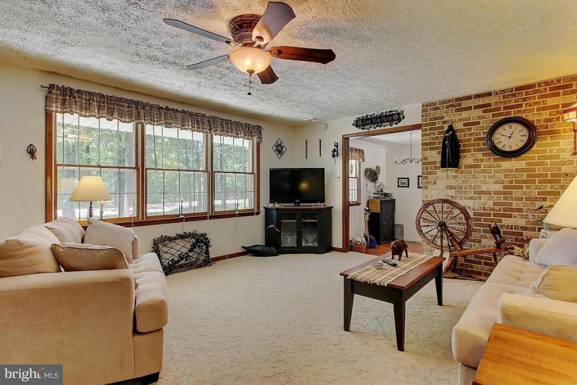 19039 Ridge Meadow Road Stewartstown, PA 17363 - Photo 3 of 28 Gallery Image 3