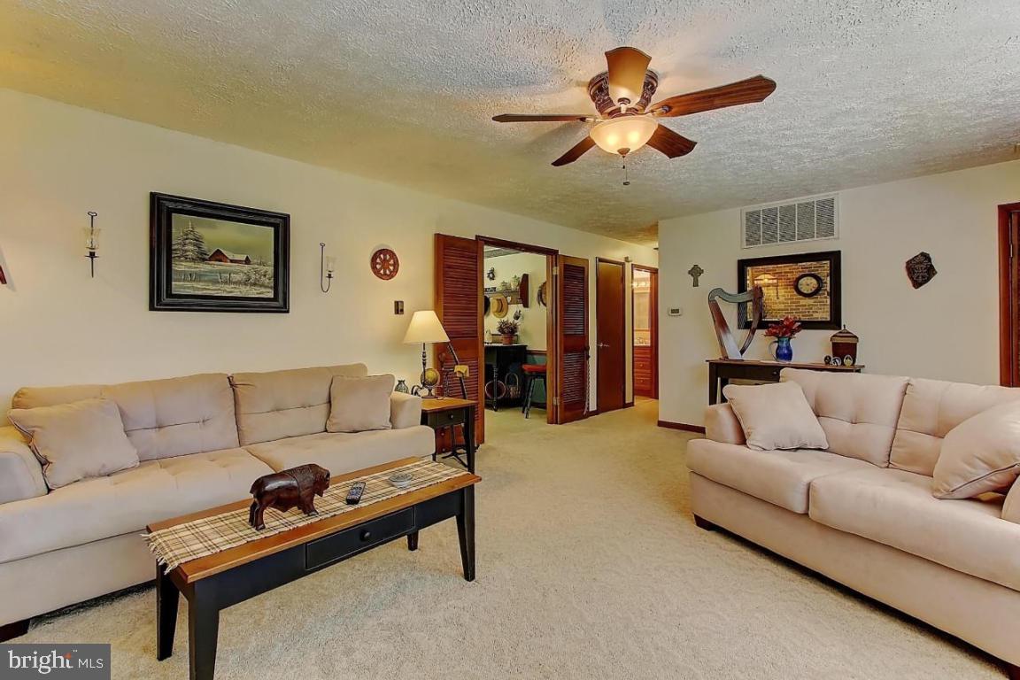 19039 Ridge Meadow Road Stewartstown, PA 17363 - Photo 5 of 28 Gallery Image 5