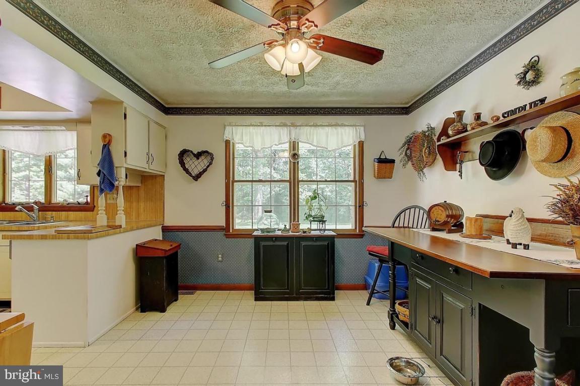 19039 Ridge Meadow Road Stewartstown, PA 17363 - Photo 10 of 28 Gallery Image 10