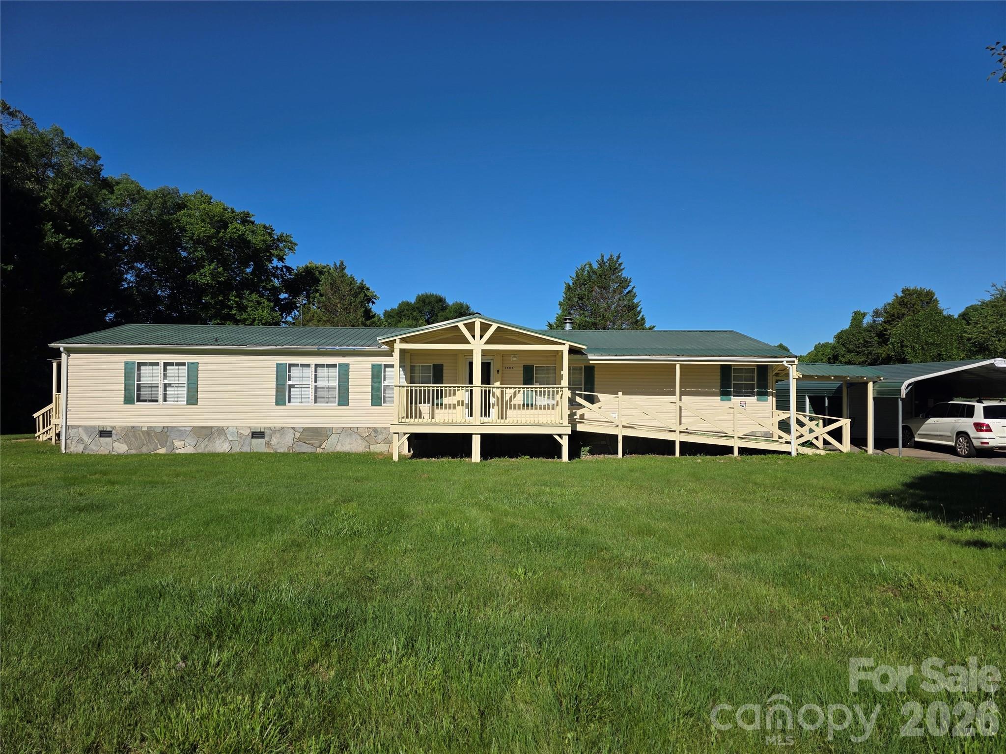 1395 Cape Hickory Road Hickory, NC 28601 - Photo 1 of 22
