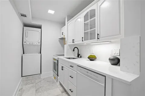 $1,550,000 | 6260 River Overlook Drive Northwest, Atlanta, GA 30328