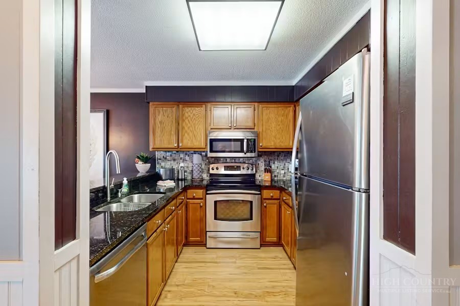 301 Pinnacle Inn Road, Unit 3209 Beech Mountain, NC 28604 - Photo 32 of 37