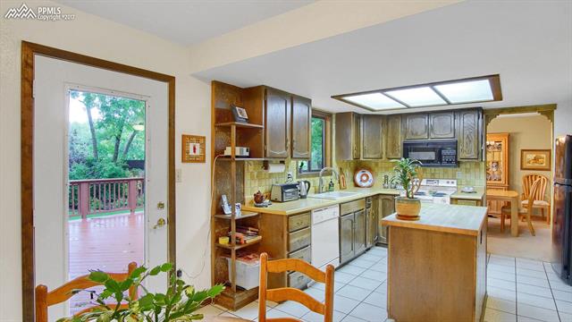 3007 Springdowns Place Colorado Springs, CO 80906 - Photo 15 of 36 Gallery Image 15