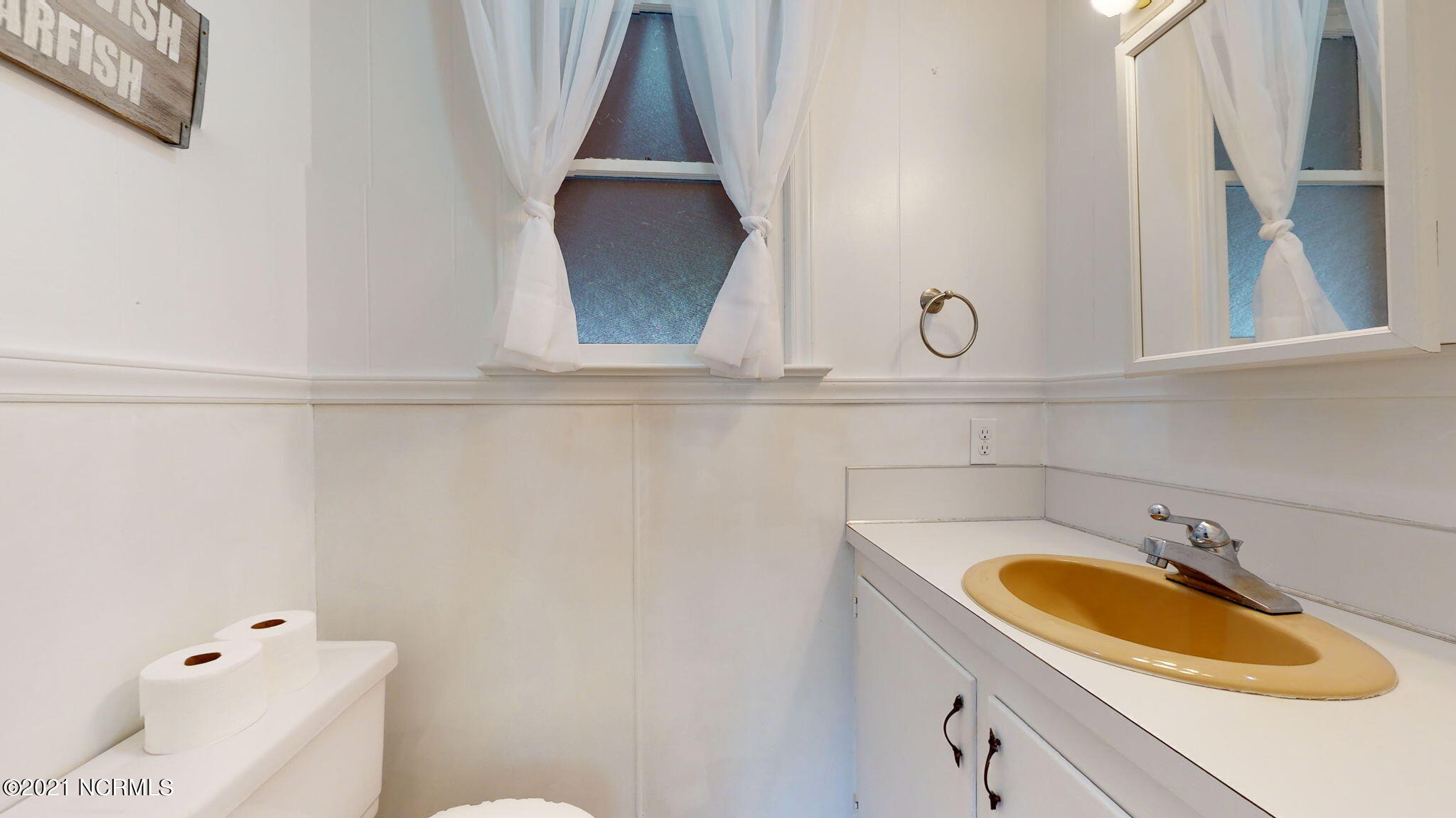 2272 Whichards Beach Road Chocowinity, NC 27817 - Photo 13 of 32 Half bath