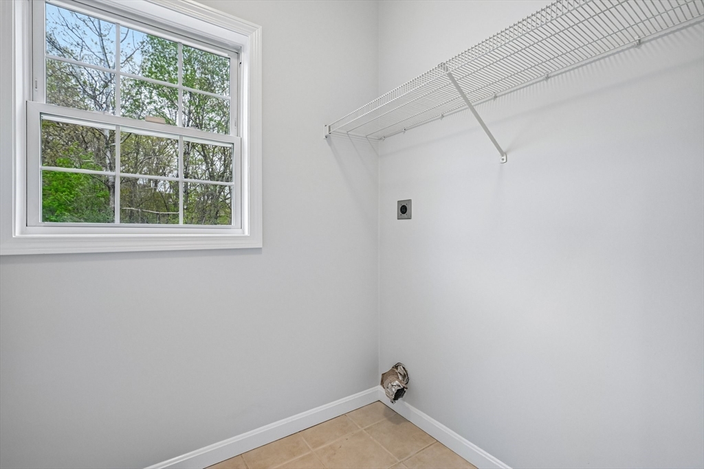 30 Clews Street Shrewsbury, MA 01545 - Photo 16 of 39