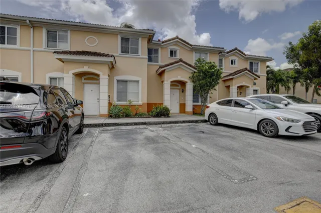 $2,650 | 7341 Northwest 174th Terrace, Unit 107, Hialeah, FL 33015