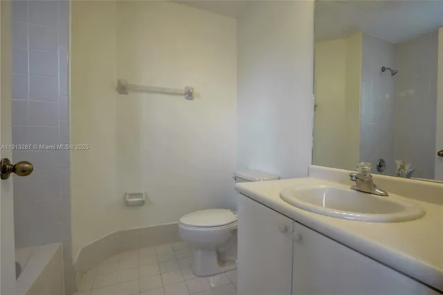 $2,650 | 7341 Northwest 174th Terrace, Unit 107, Hialeah, FL 33015