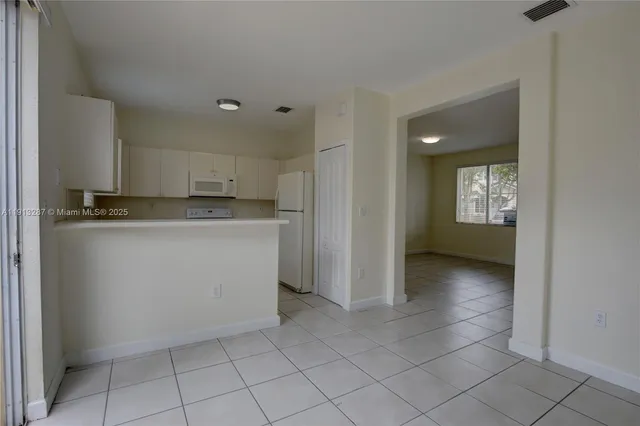 $2,650 | 7341 Northwest 174th Terrace, Unit 107, Hialeah, FL 33015