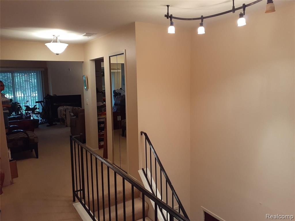 27420 Evergreen Road, Unit 34 Lathrup Village, MI 48076 - Photo 19 of 20