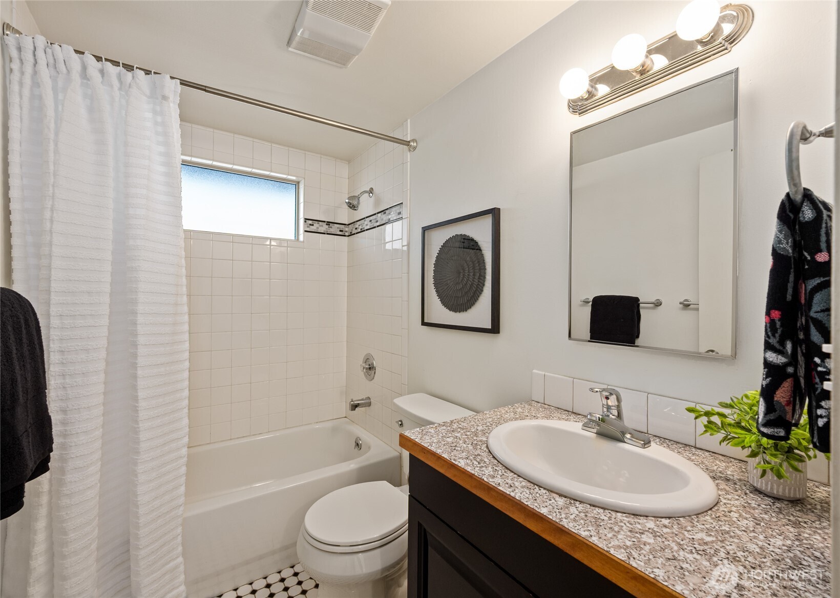 2112 Rucker Avenue, Unit 6 Everett, WA 98201 - Photo 17 of 19