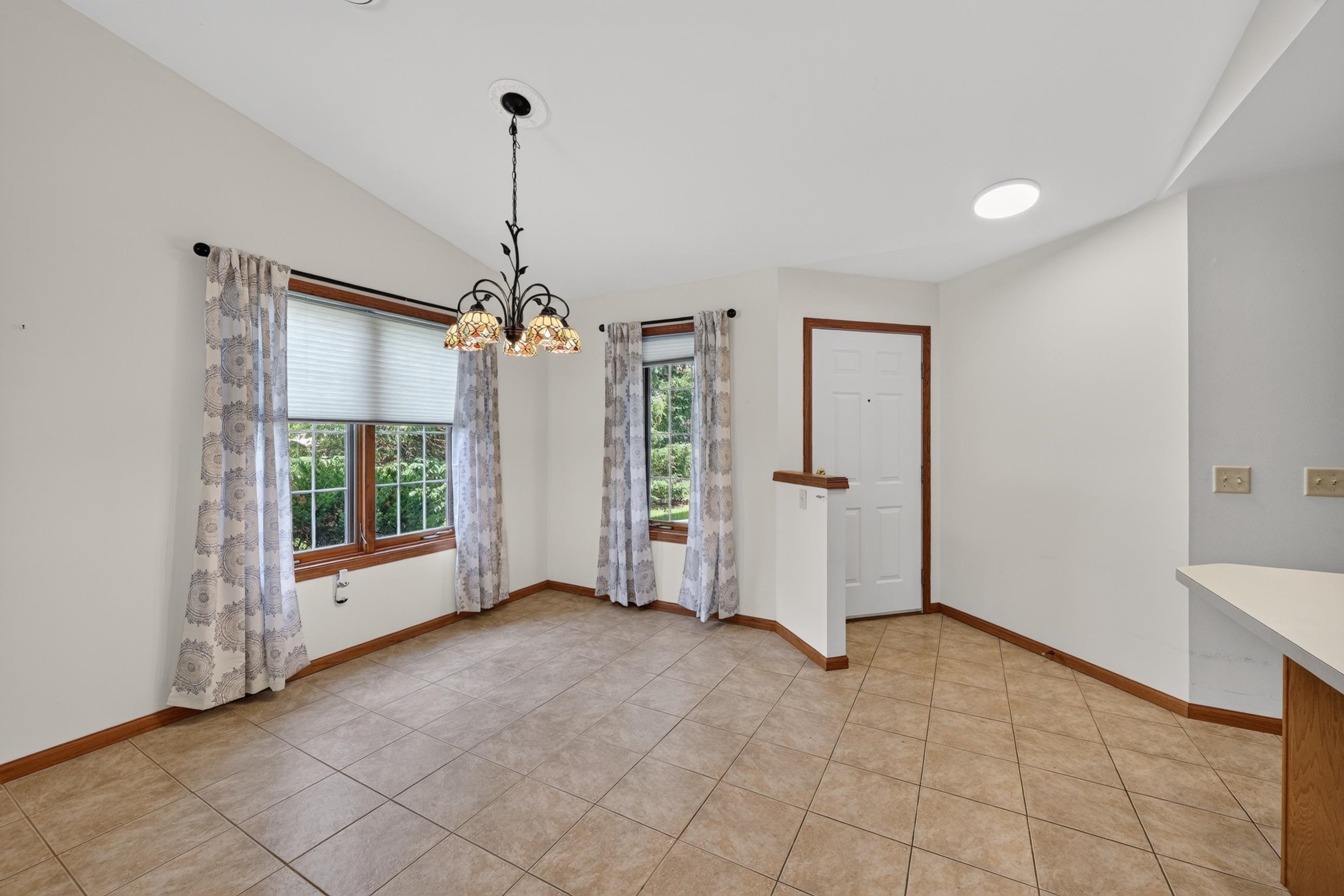 669 Springbrook Circle DeForest, WI 53532 - Photo 9 of 57