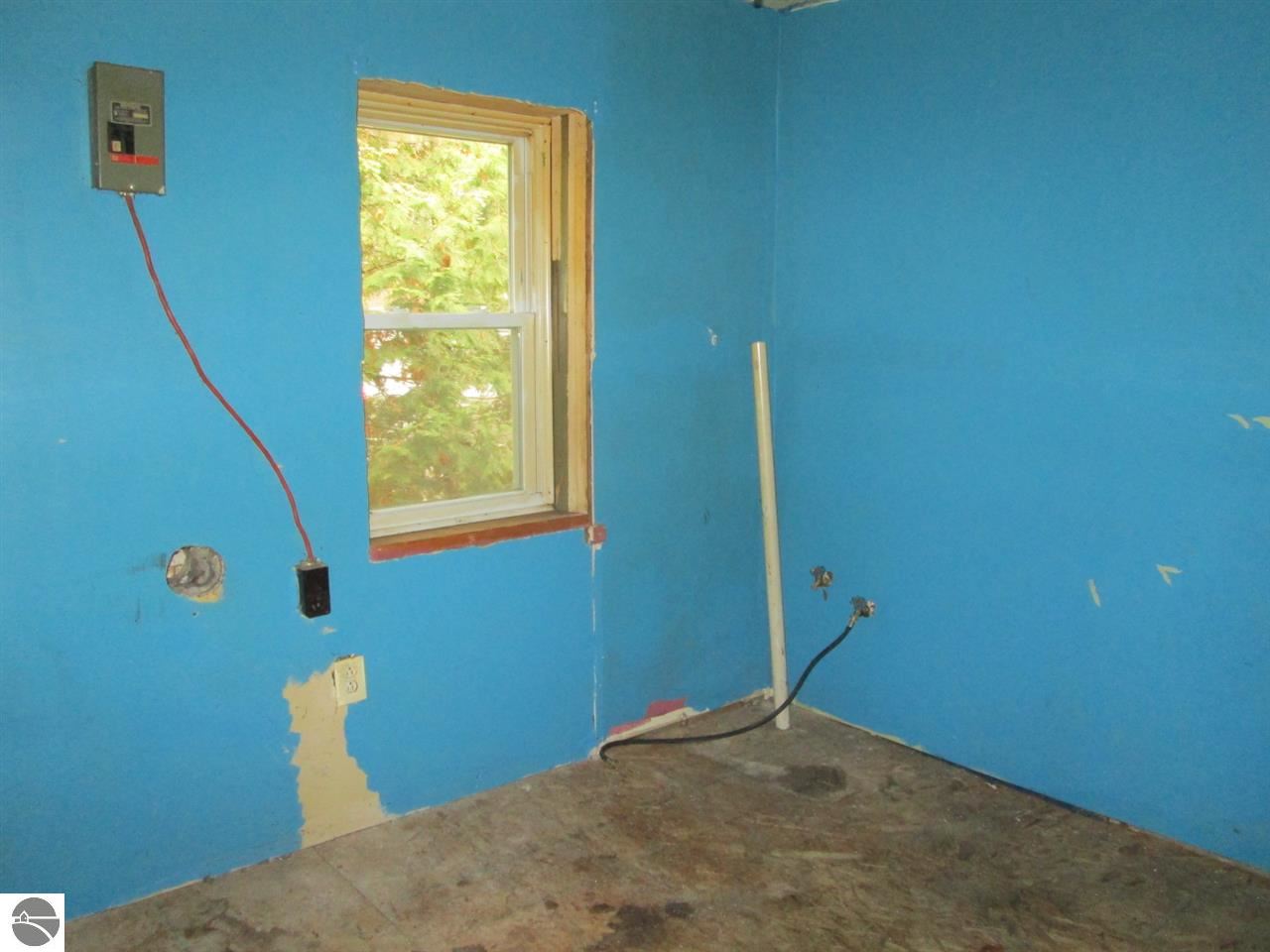 4279 North Three Mile Road Traverse City, MI 49686 - Photo 22 of 23 1796136-21.JPG