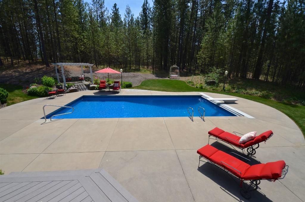 15310 North Howe Road Mead, WA 99021 - Photo 4 of 20