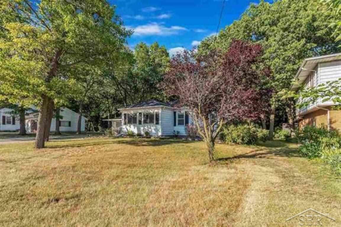 2471 Old Kawkawlin Road Kawkawlin, MI 48631 - Photo 4 of 36