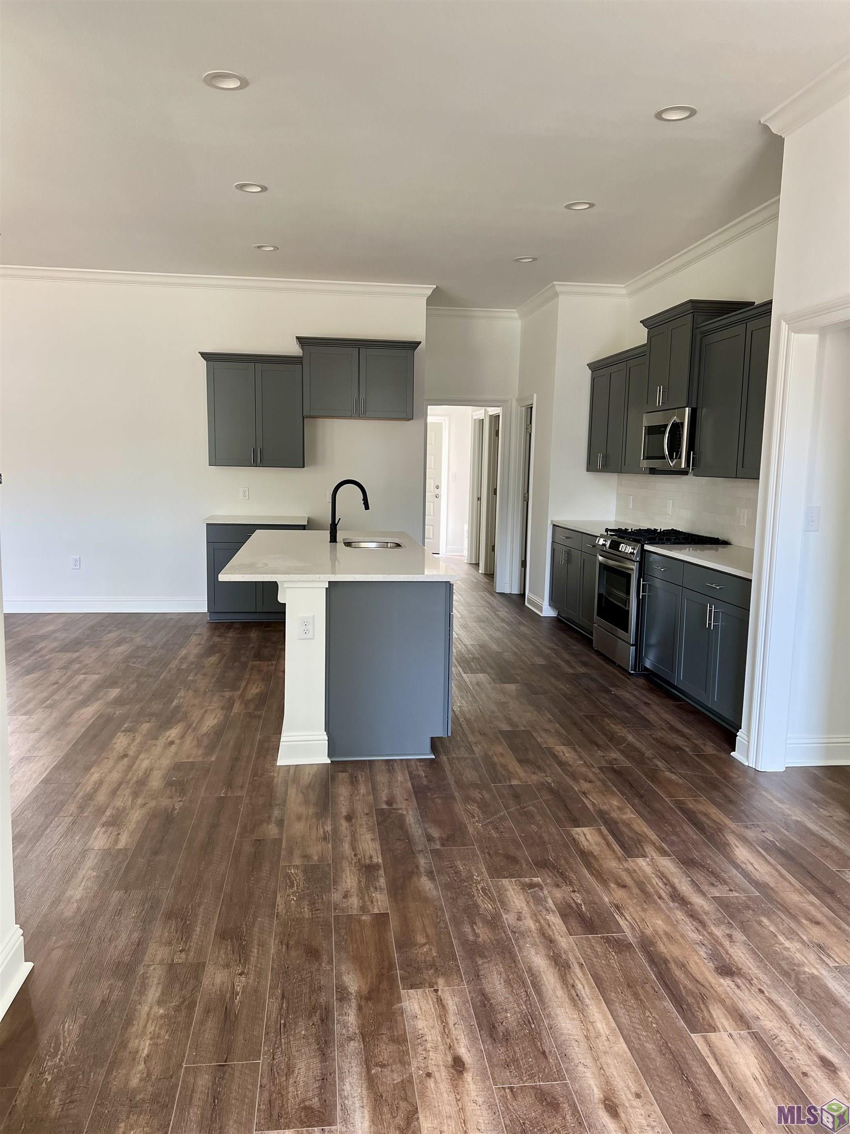 14071 Woodland Ridge Avenue Baton Rouge, LA 70816 - Photo 4 of 10