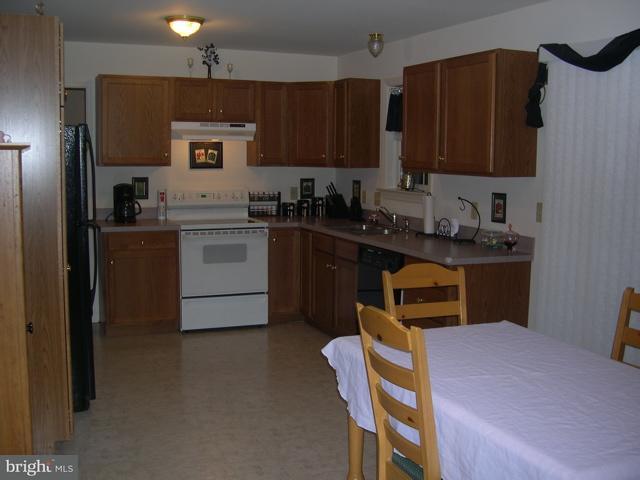 771 Oxford Road Lancaster, PA 17601 - Photo 8 of 10 Gallery Image 8